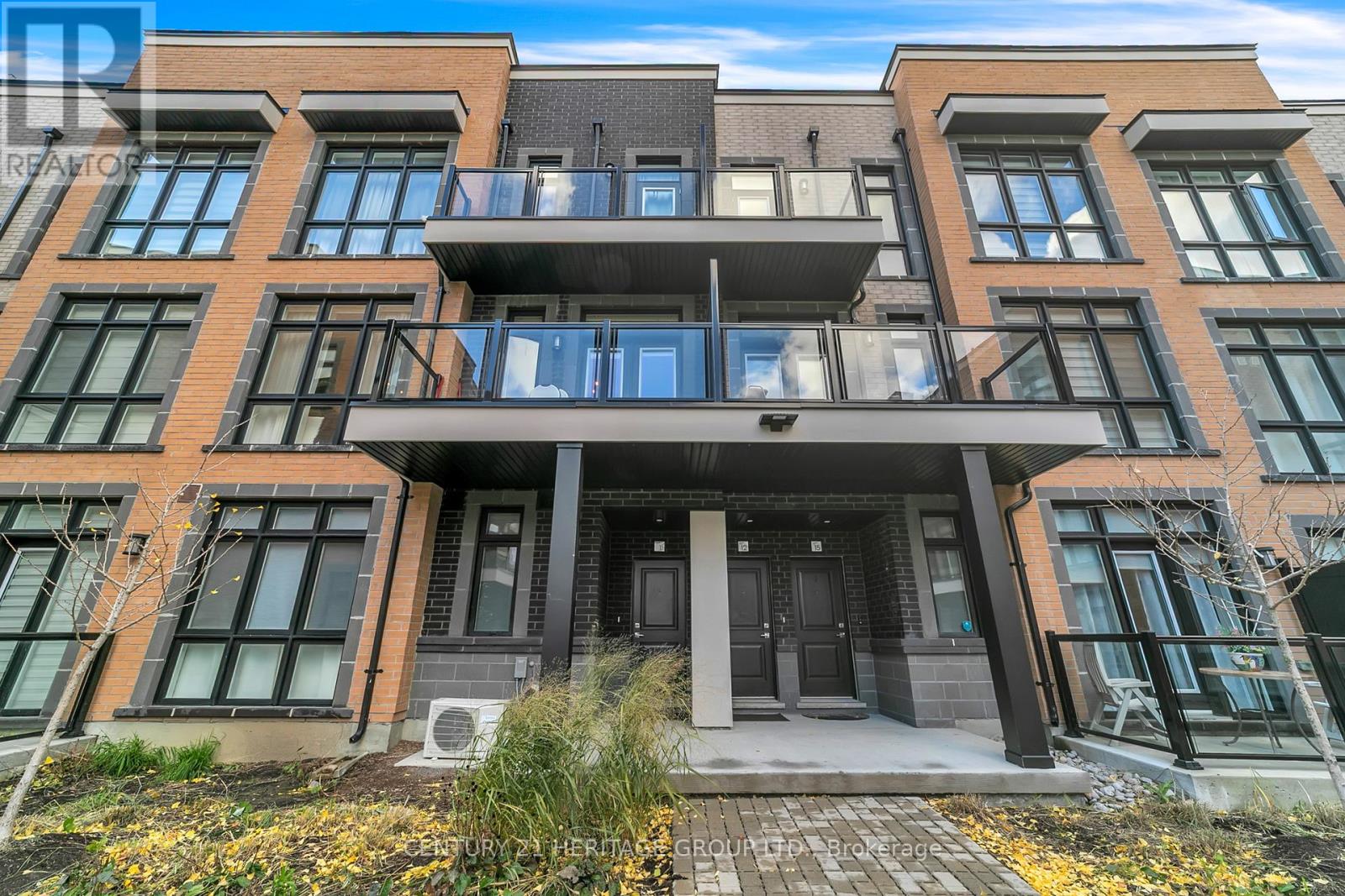 11 - 6 Sayers Lane N, Richmond Hill, Ontario L4E 1J4 - Photo 4 - N12505238