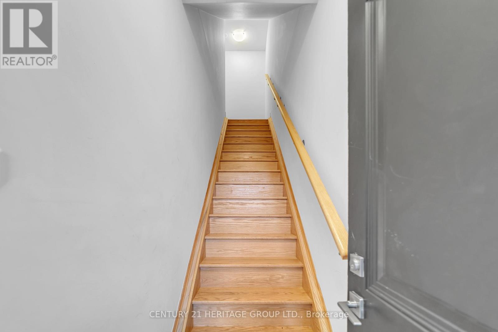 11 - 6 Sayers Lane N, Richmond Hill, Ontario L4E 1J4 - Photo 6 - N12505238