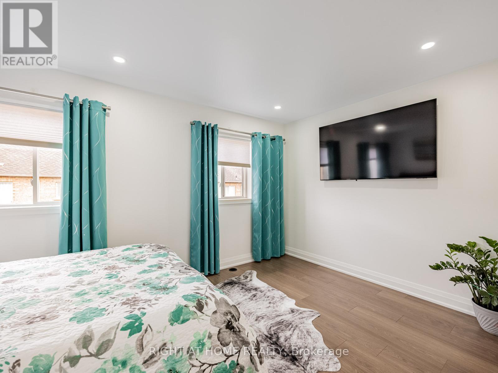 105 - 601 Shoreline Drive, Mississauga, Ontario  L5B 4K8 - Photo 18 - W12508070