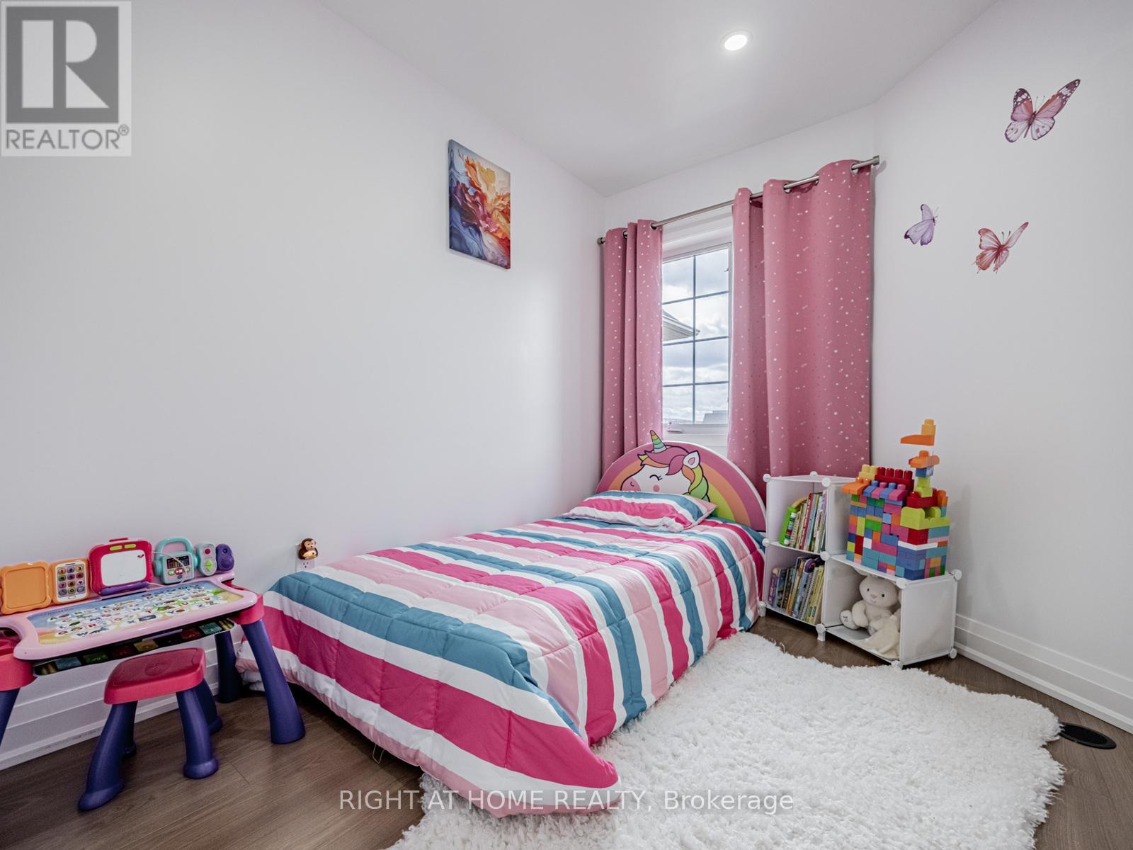 105 - 601 Shoreline Drive, Mississauga, Ontario  L5B 4K8 - Photo 24 - W12508070