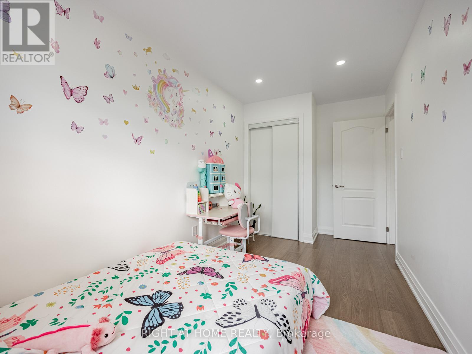 105 - 601 Shoreline Drive, Mississauga, Ontario  L5B 4K8 - Photo 28 - W12508070