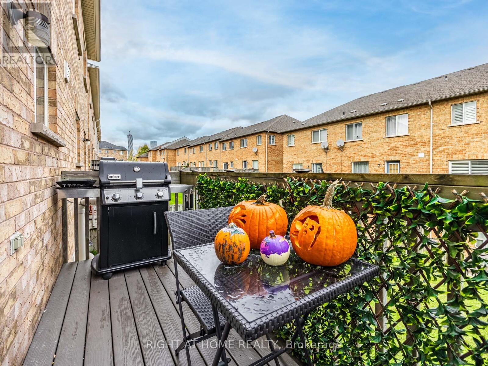 105 - 601 Shoreline Drive, Mississauga, Ontario  L5B 4K8 - Photo 41 - W12508070