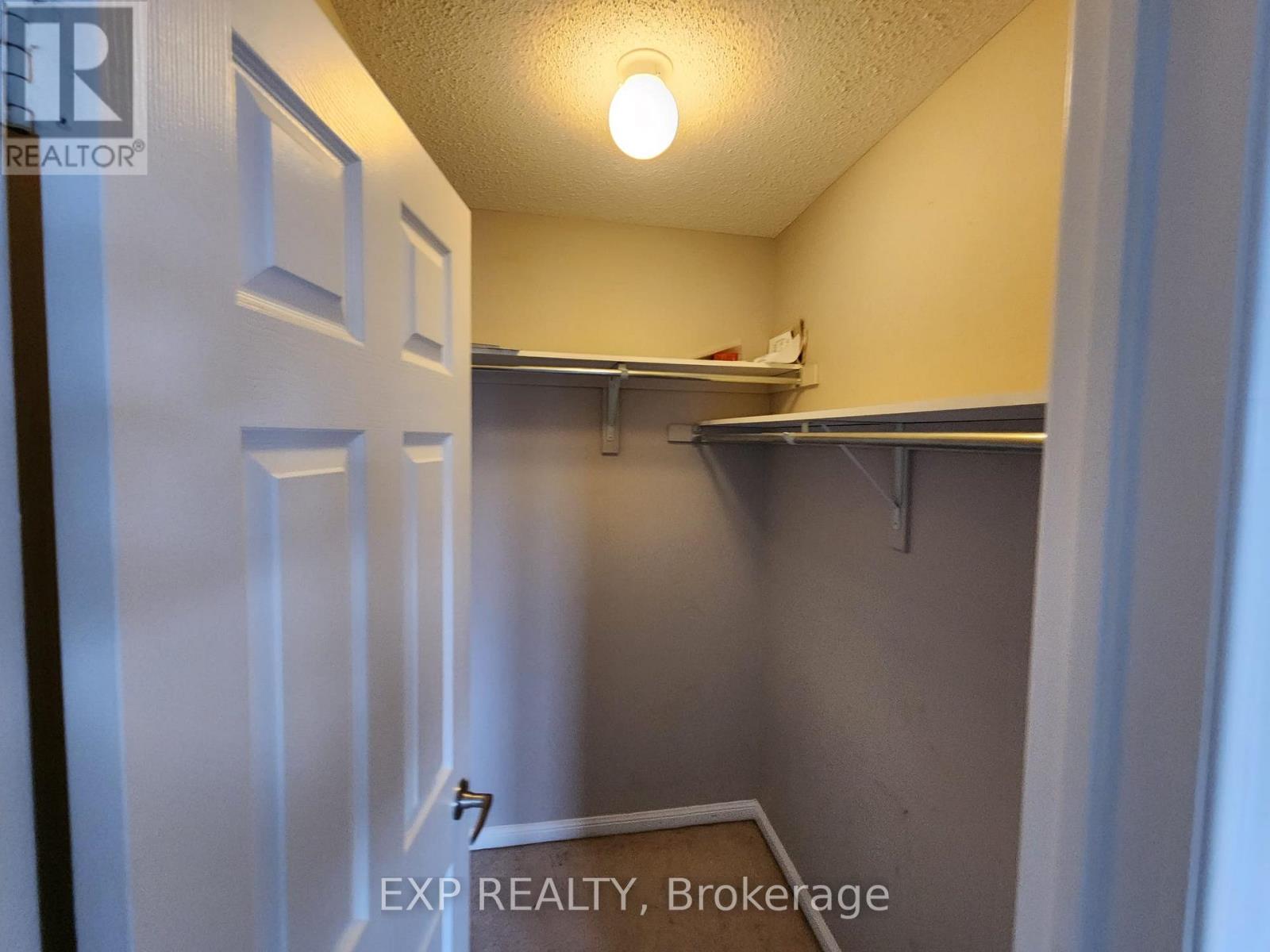 16 Saunter Court, Brampton, Ontario  L7A 0S7 - Photo 10 - W12508080