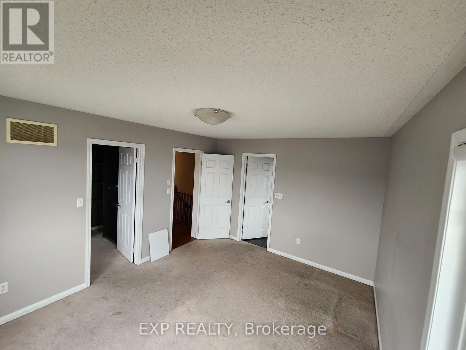 16 Saunter Court, Brampton, Ontario  L7A 0S7 - Photo 9 - W12508080