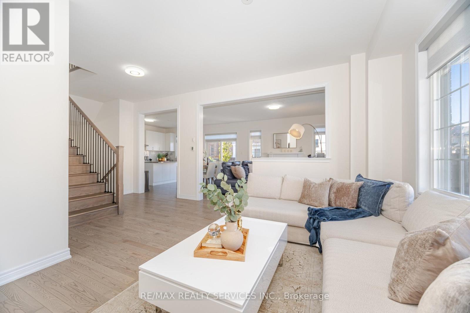 114 Haverhill Road, Brampton, Ontario  L6R 4A6 - Photo 10 - W12508088