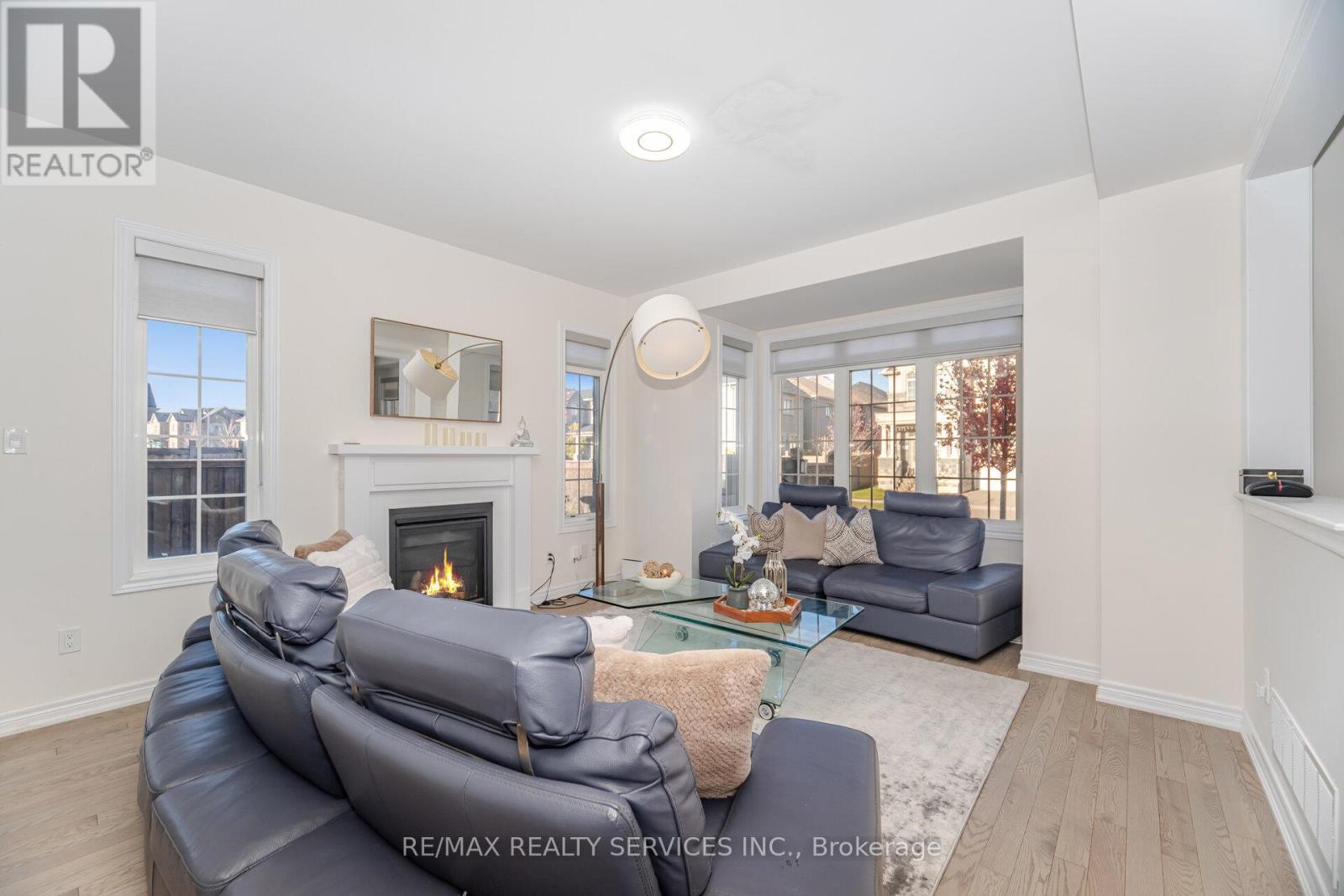 114 Haverhill Road, Brampton, Ontario  L6R 4A6 - Photo 11 - W12508088