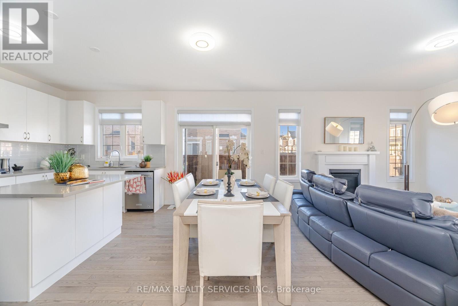 114 Haverhill Road, Brampton, Ontario  L6R 4A6 - Photo 13 - W12508088