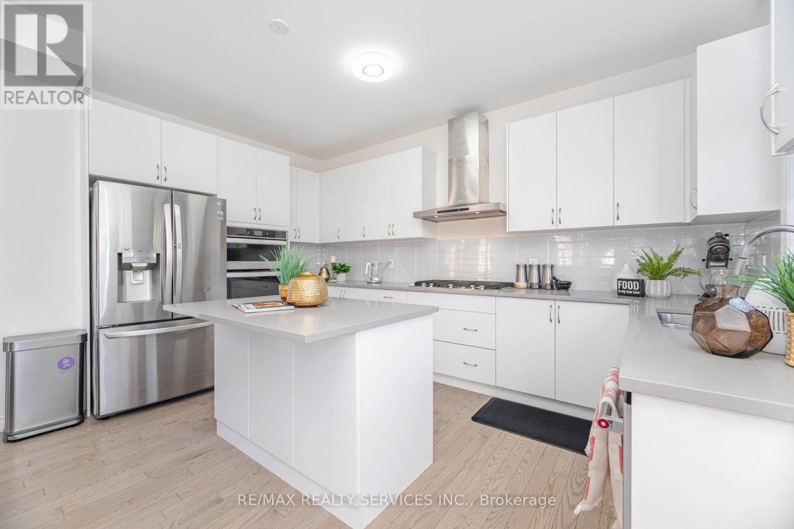 114 Haverhill Road, Brampton, Ontario  L6R 4A6 - Photo 15 - W12508088