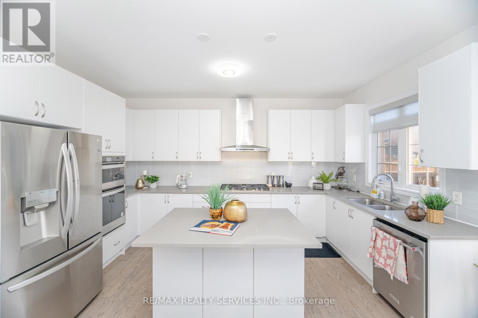 114 Haverhill Road, Brampton, Ontario  L6R 4A6 - Photo 17 - W12508088