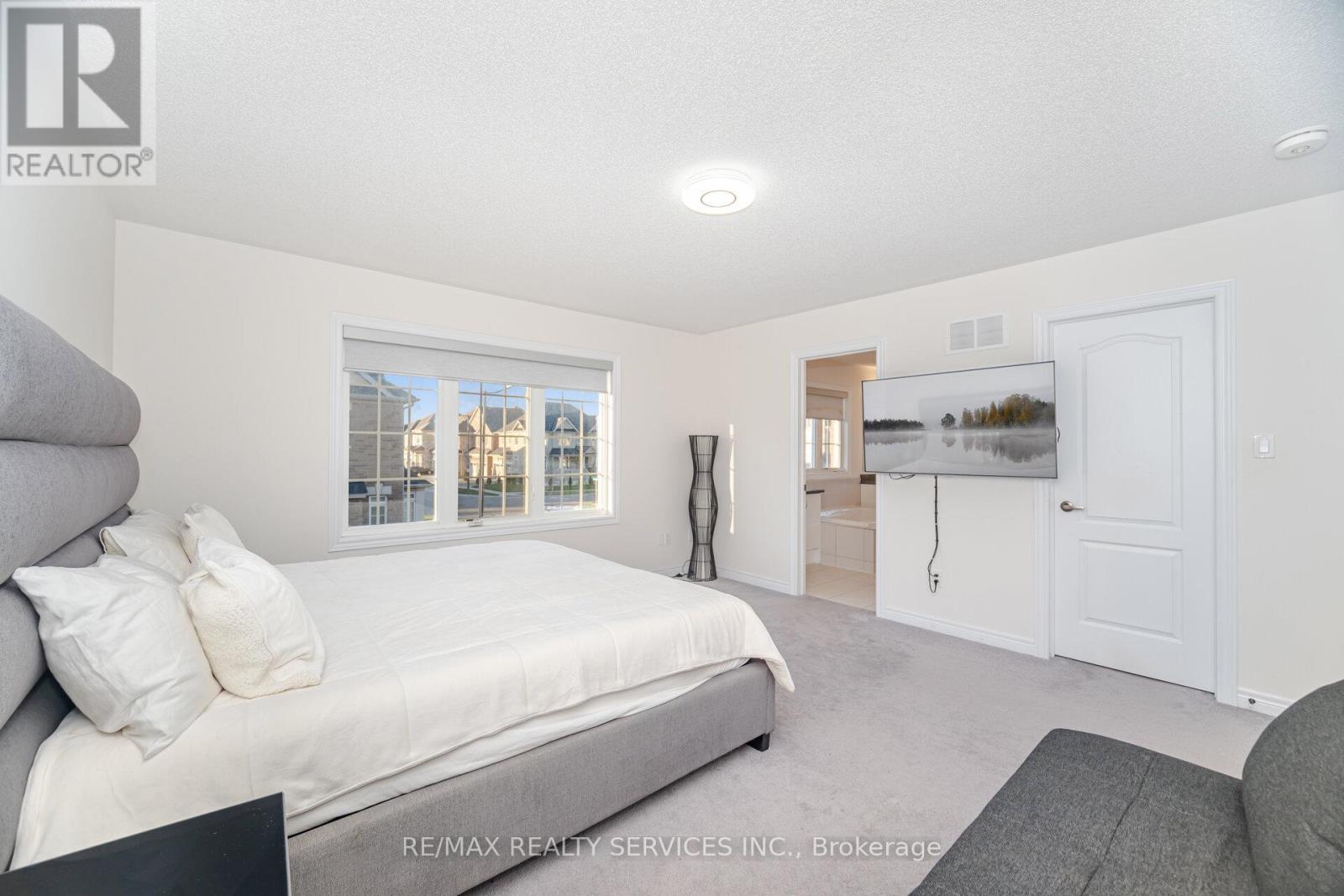 114 Haverhill Road, Brampton, Ontario  L6R 4A6 - Photo 24 - W12508088