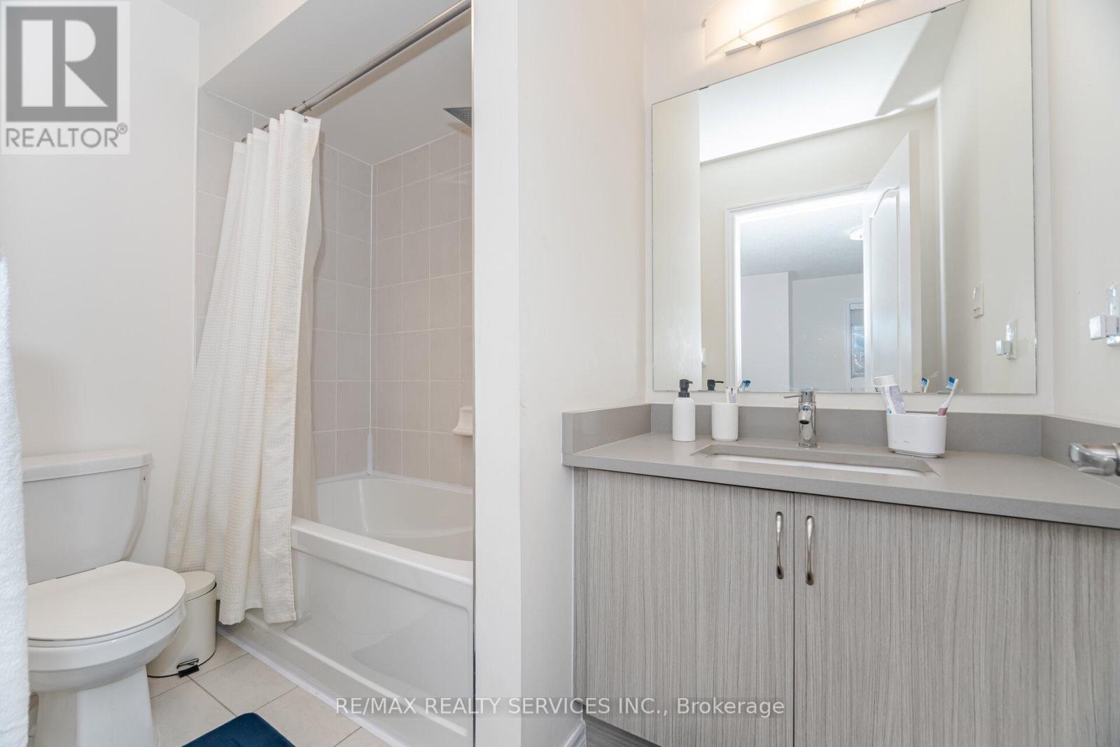 114 Haverhill Road, Brampton, Ontario  L6R 4A6 - Photo 30 - W12508088