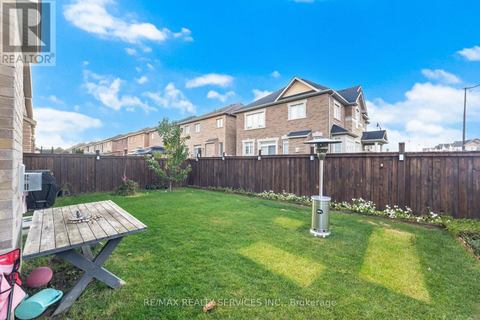 114 Haverhill Road, Brampton, Ontario  L6R 4A6 - Photo 36 - W12508088