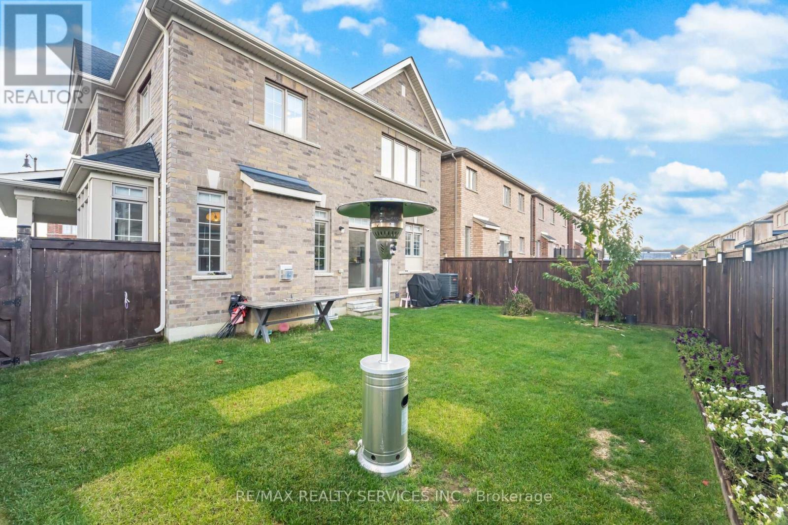 114 Haverhill Road, Brampton, Ontario  L6R 4A6 - Photo 39 - W12508088