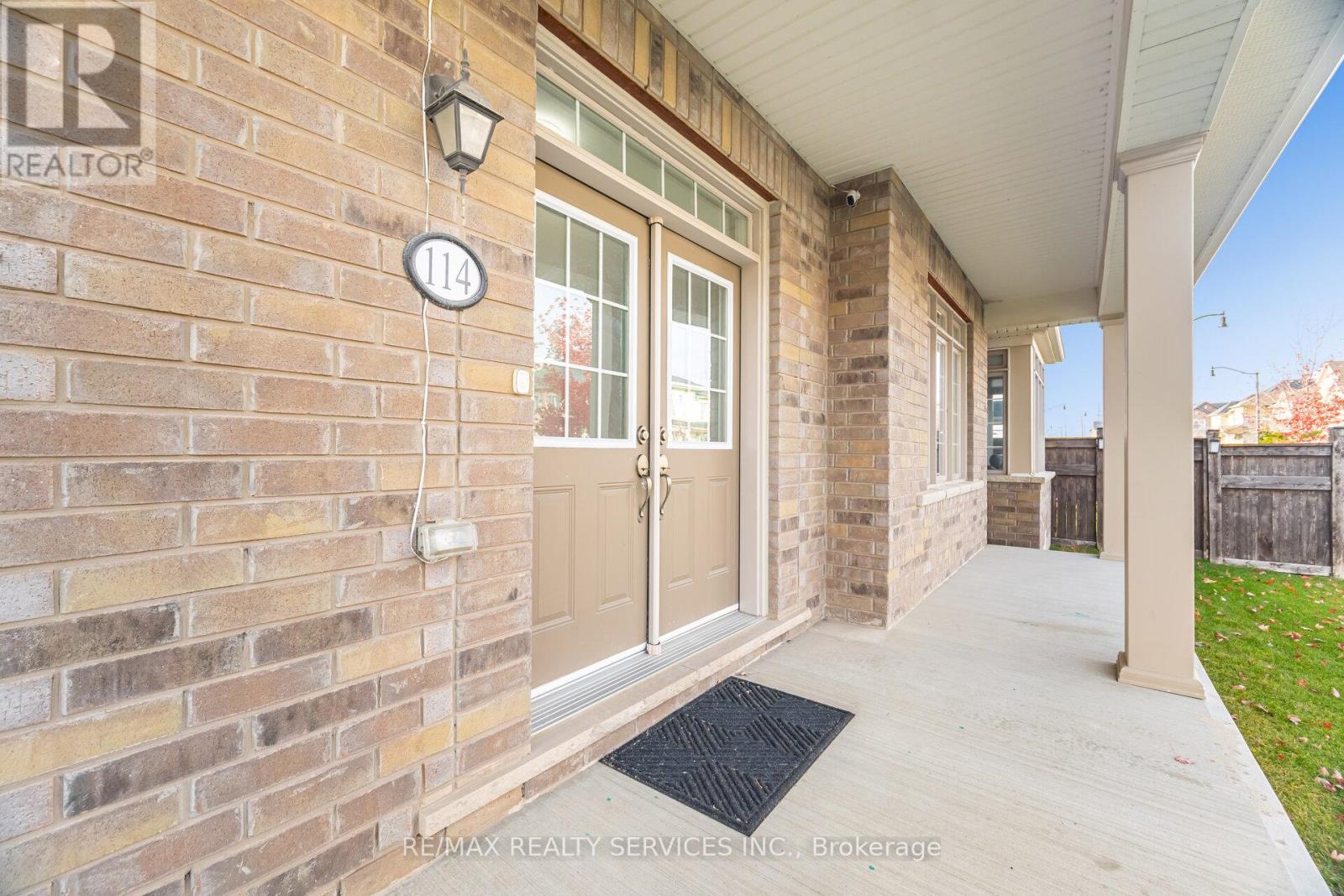 114 Haverhill Road, Brampton, Ontario  L6R 4A6 - Photo 5 - W12508088