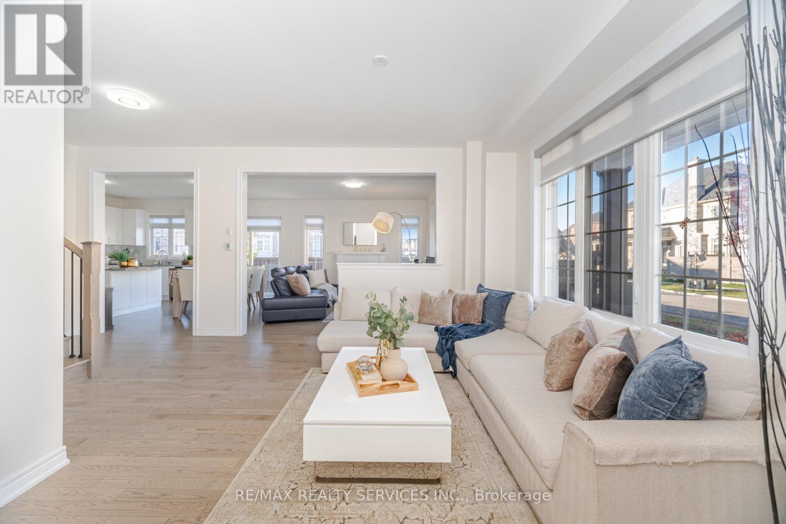 114 Haverhill Road, Brampton, Ontario  L6R 4A6 - Photo 9 - W12508088