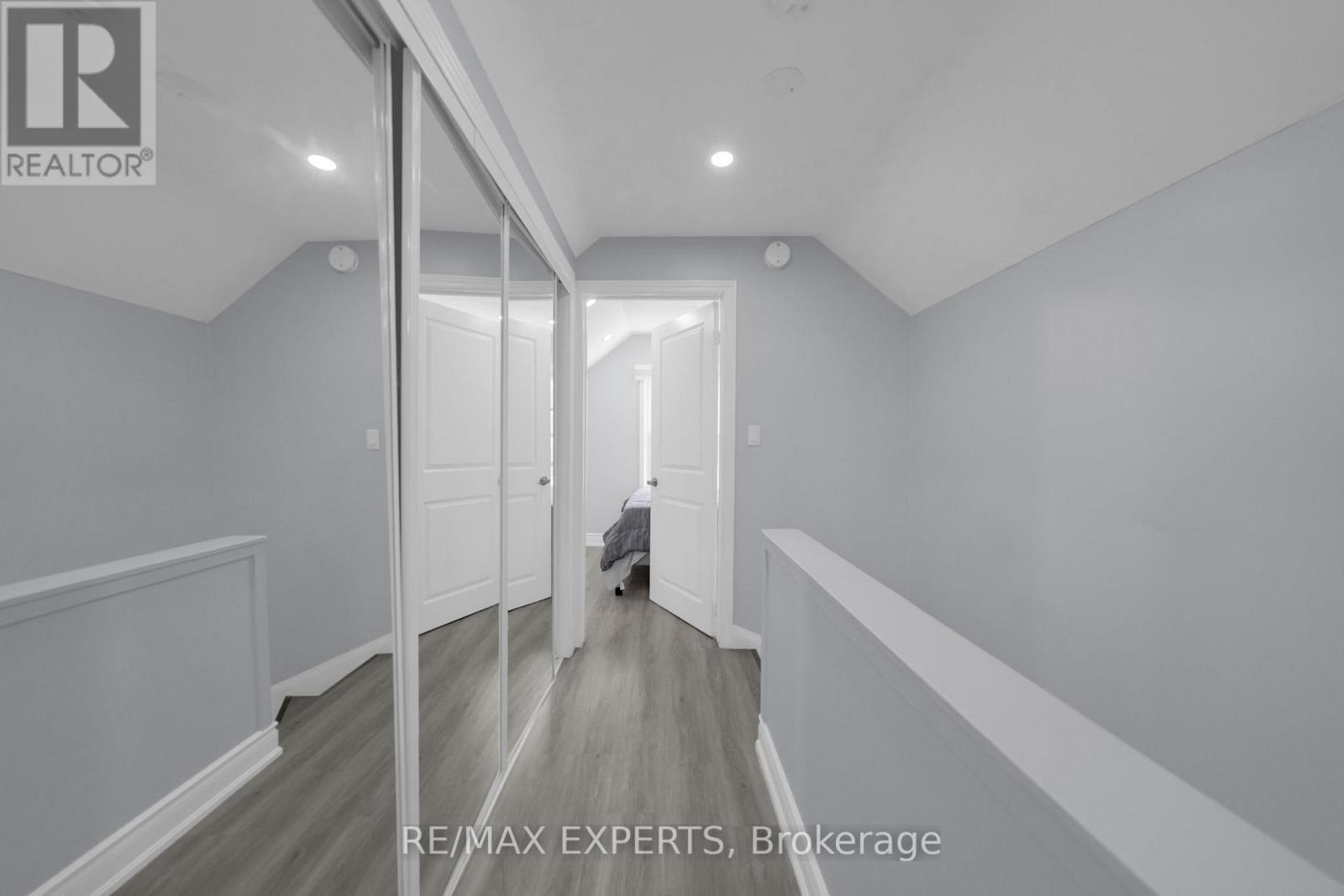 100 Wallasey Avenue, Toronto, Ontario  M9M 1E4 - Photo 27 - W12508100