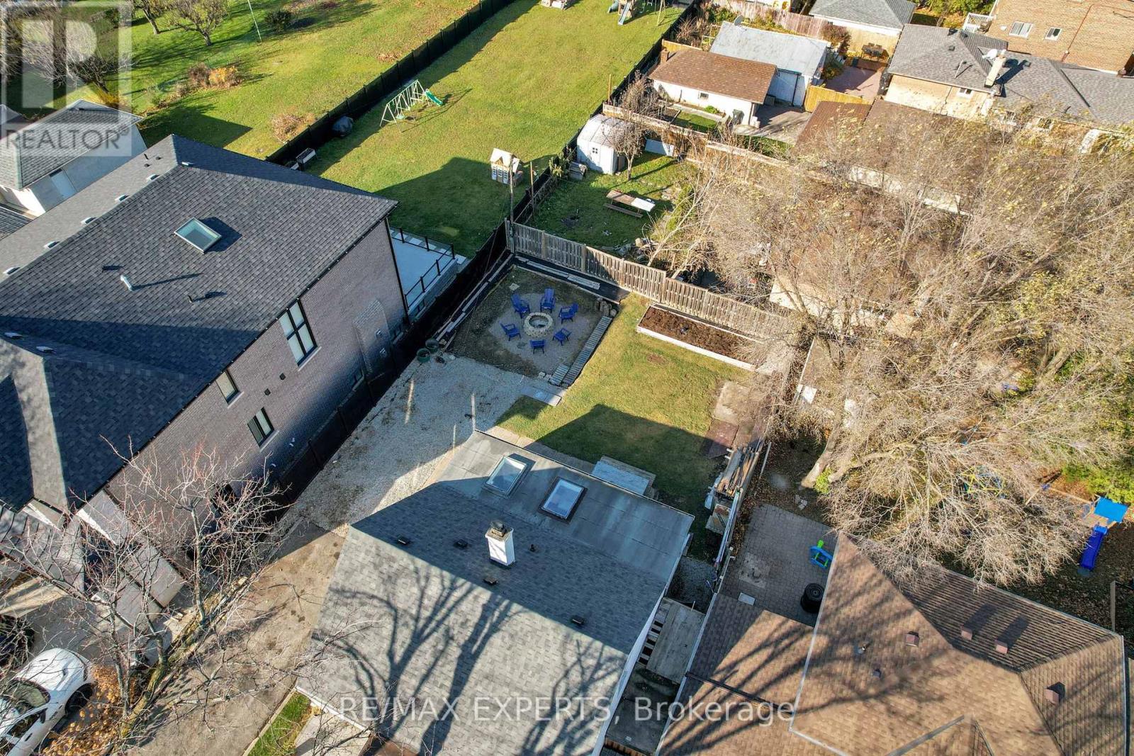 100 Wallasey Avenue, Toronto, Ontario  M9M 1E4 - Photo 33 - W12508100