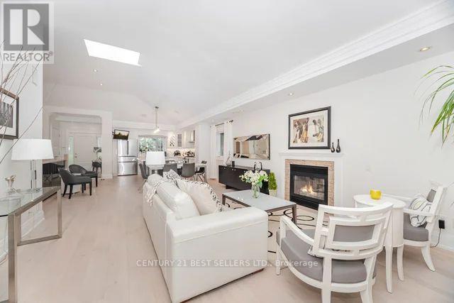 1595 Calverton Court, Mississauga, Ontario  L5G 2W4 - Photo 14 - W12508170