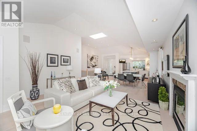 1595 Calverton Court, Mississauga, Ontario  L5G 2W4 - Photo 16 - W12508170