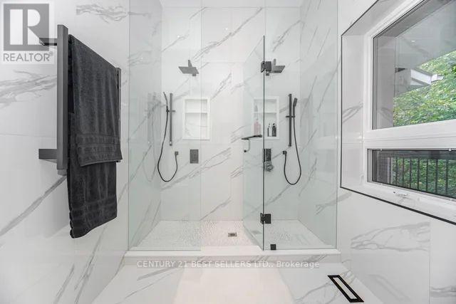 1595 Calverton Court, Mississauga, Ontario  L5G 2W4 - Photo 22 - W12508170