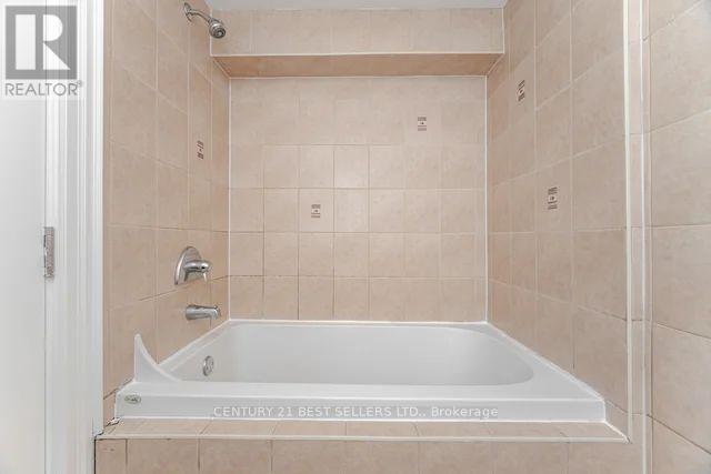 1595 Calverton Court, Mississauga, Ontario  L5G 2W4 - Photo 39 - W12508170