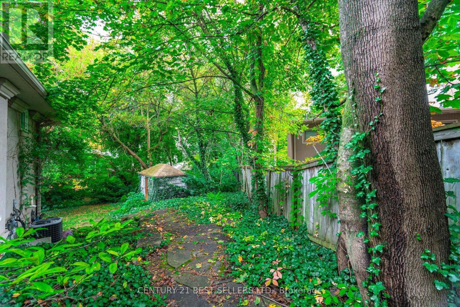 1595 Calverton Court, Mississauga, Ontario  L5G 2W4 - Photo 46 - W12508170