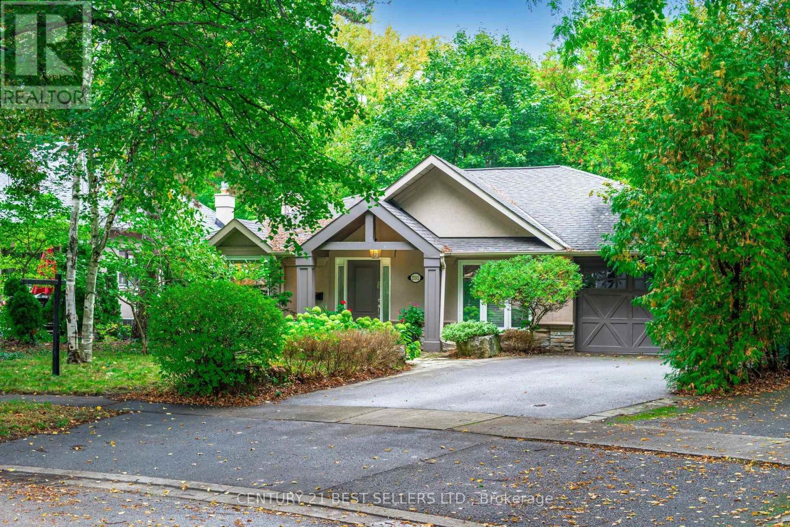 1595 Calverton Court, Mississauga, Ontario  L5G 2W4 - Photo 5 - W12508170