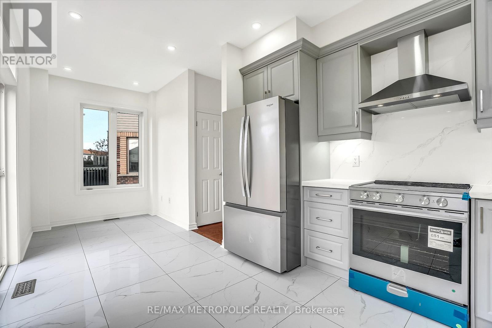 43 Horton Street, Ajax, Ontario  L1Z 1E3 - Photo 14 - E12507574