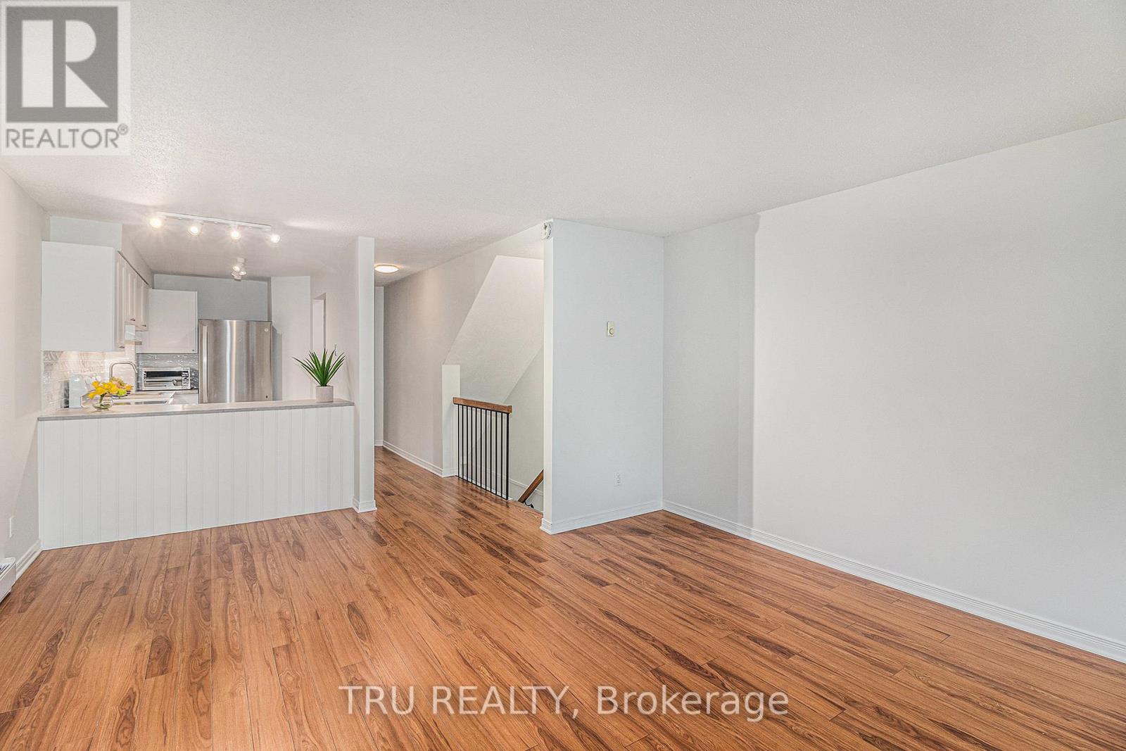 6603a - 6603 Bilberry Drive, Ottawa, Ontario  K1C 4N5 - Photo 8 - X12508078