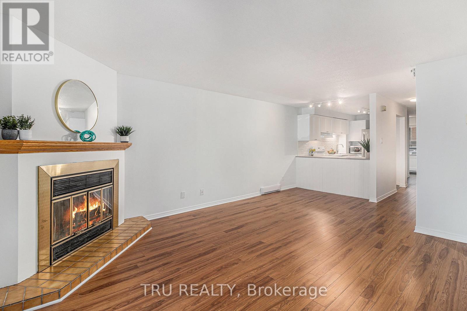 6603a - 6603 Bilberry Drive, Ottawa, Ontario  K1C 4N5 - Photo 5 - X12508078