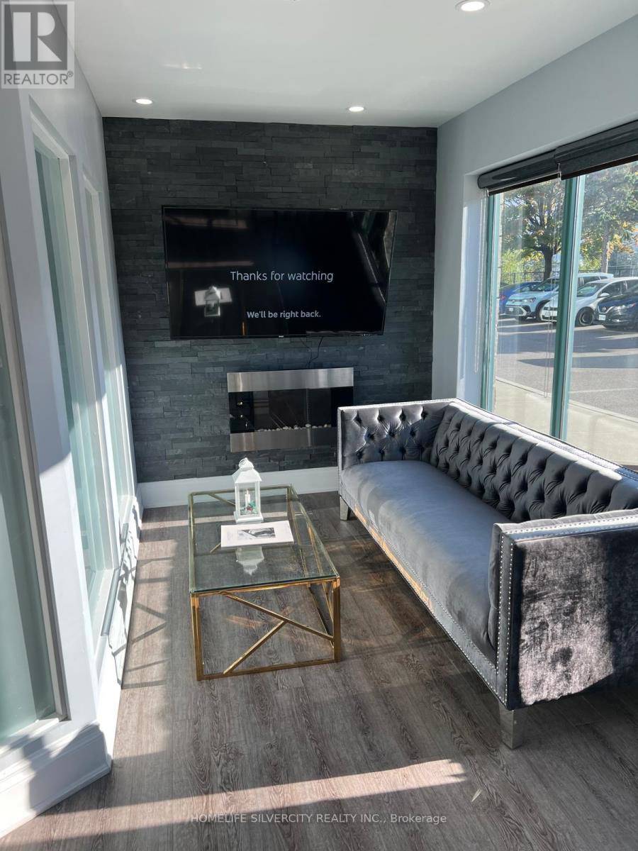 7 - 7895 Tranmere Drive, Mississauga, Ontario  L5S 1L9 - Photo 9 - W12413556