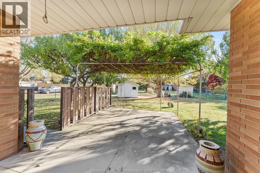 979 Scofield, Windsor, Ontario N9G 1L6 - Photo 14 - 25027977