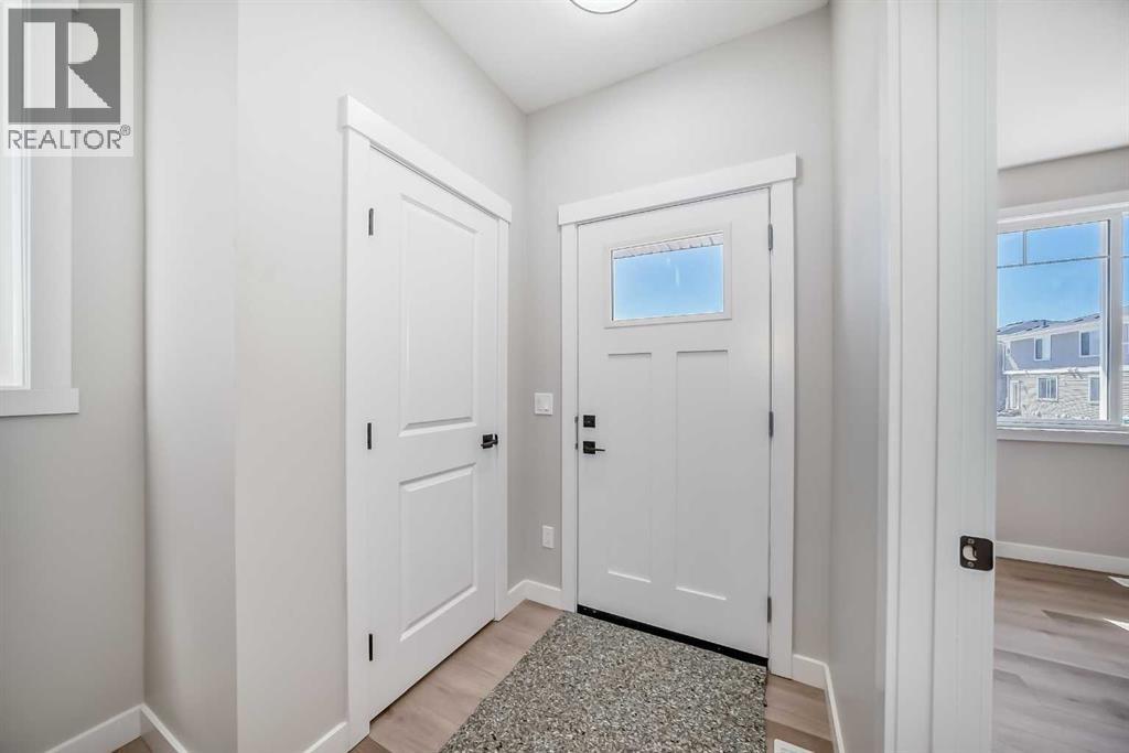 112 Belvedere Park Se, Calgary, Alberta  T2A 8A1 - Photo 3 - A2250672