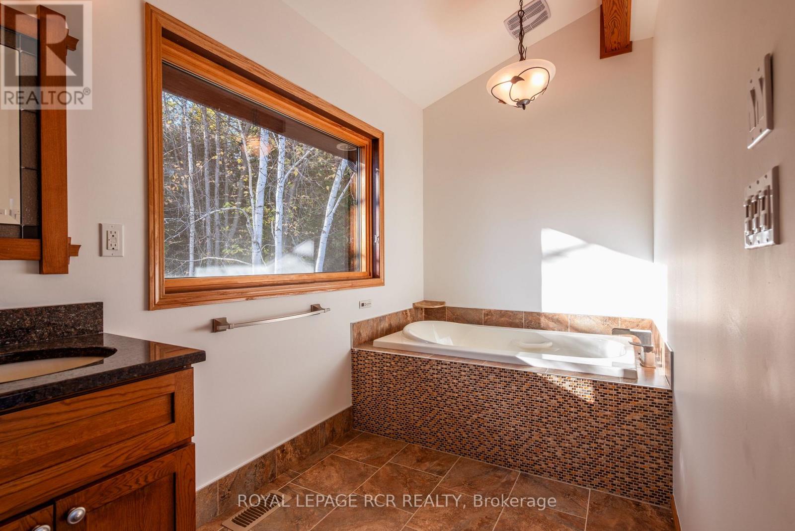 674189 Hurontario Street, Mono, Ontario  L9W 5R9 - Photo 21 - X12506220