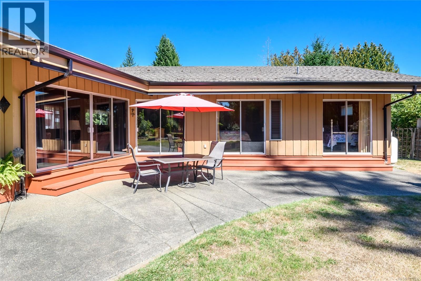 6661 Island Hwy N, Merville, British Columbia  V0R 2M0 - Photo 31 - 1012237