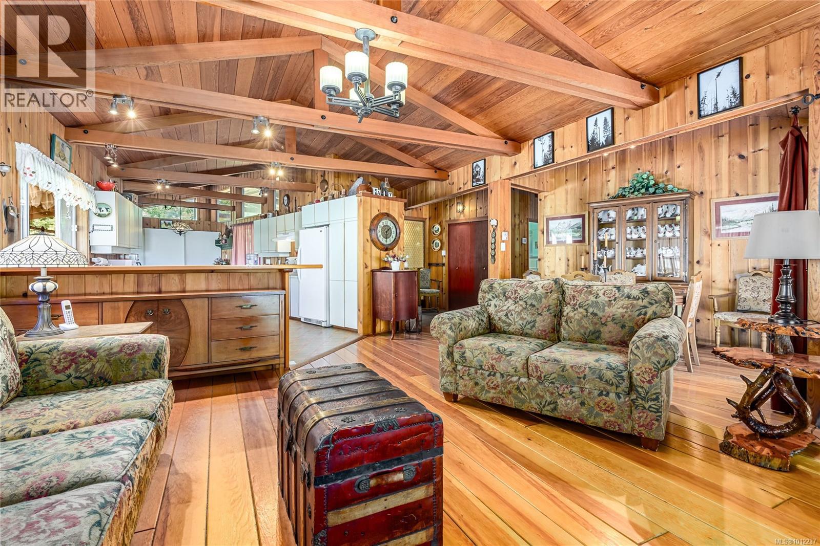 6661 Island Hwy N, Merville, British Columbia  V0R 2M0 - Photo 5 - 1012237