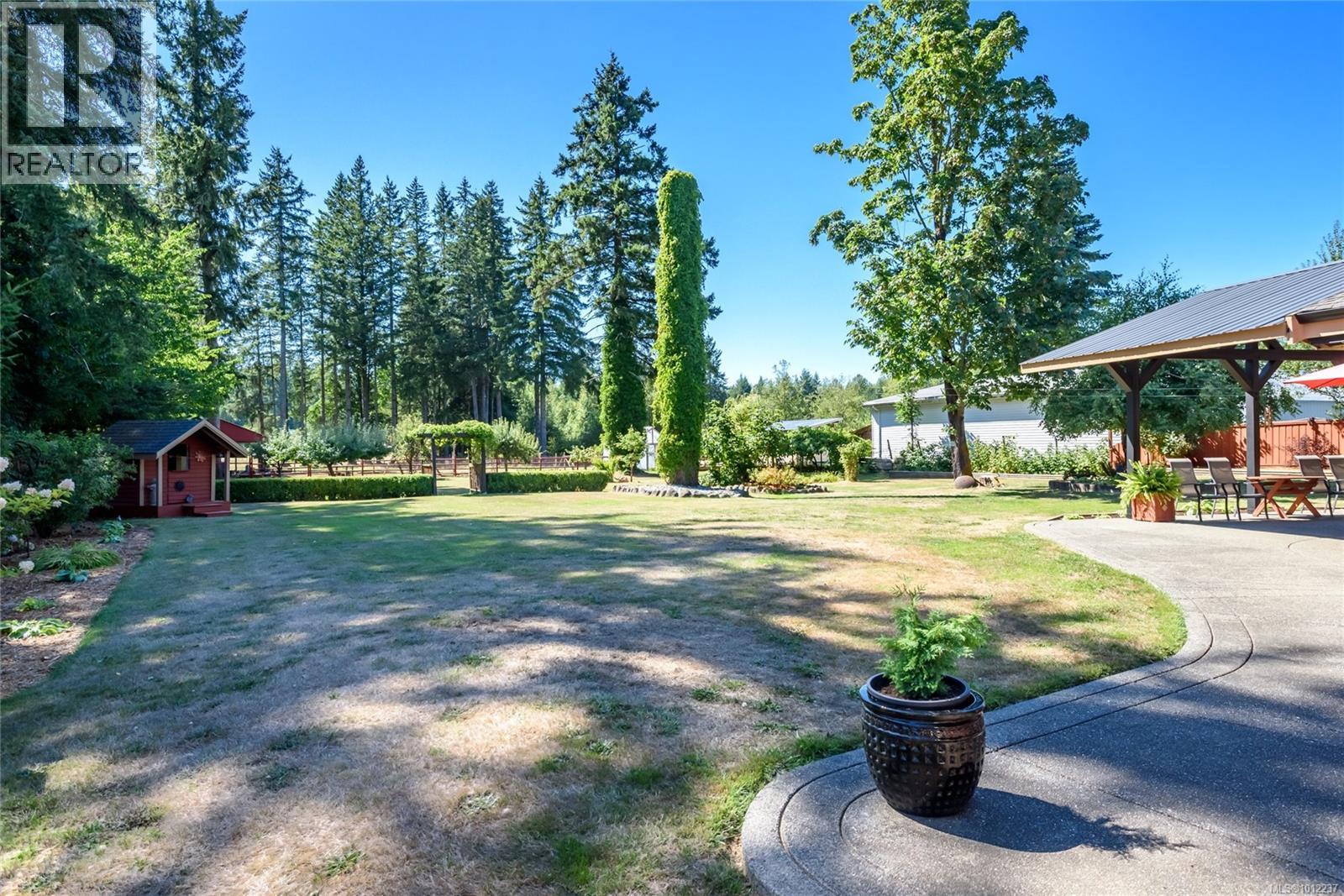 6661 Island Hwy N, Merville, British Columbia  V0R 2M0 - Photo 2 - 1012237