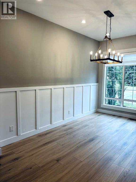 Property at 910 41 Street SW image 5