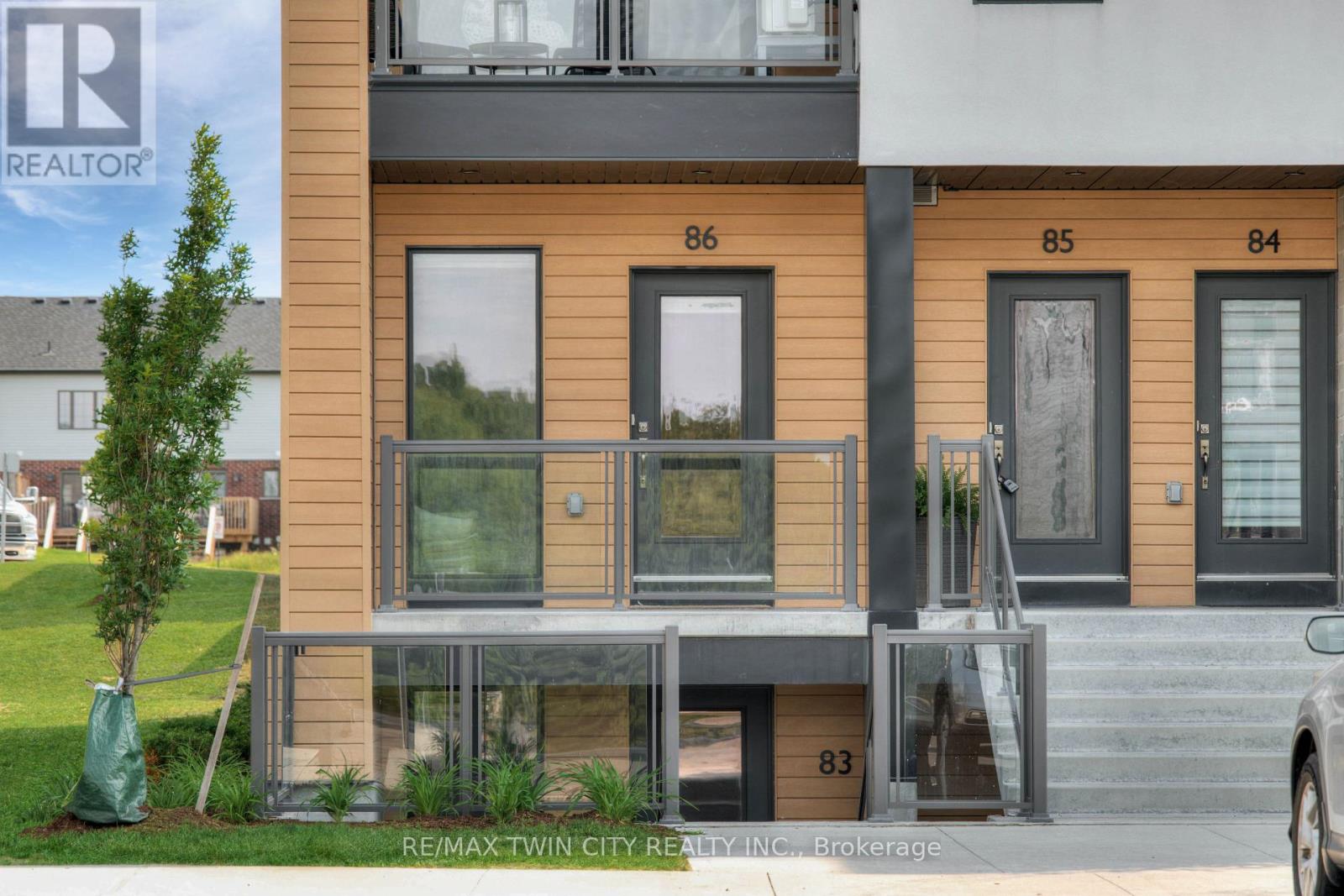 86 - 261 WOODBINE AVENUE, Kitchener, Ontario