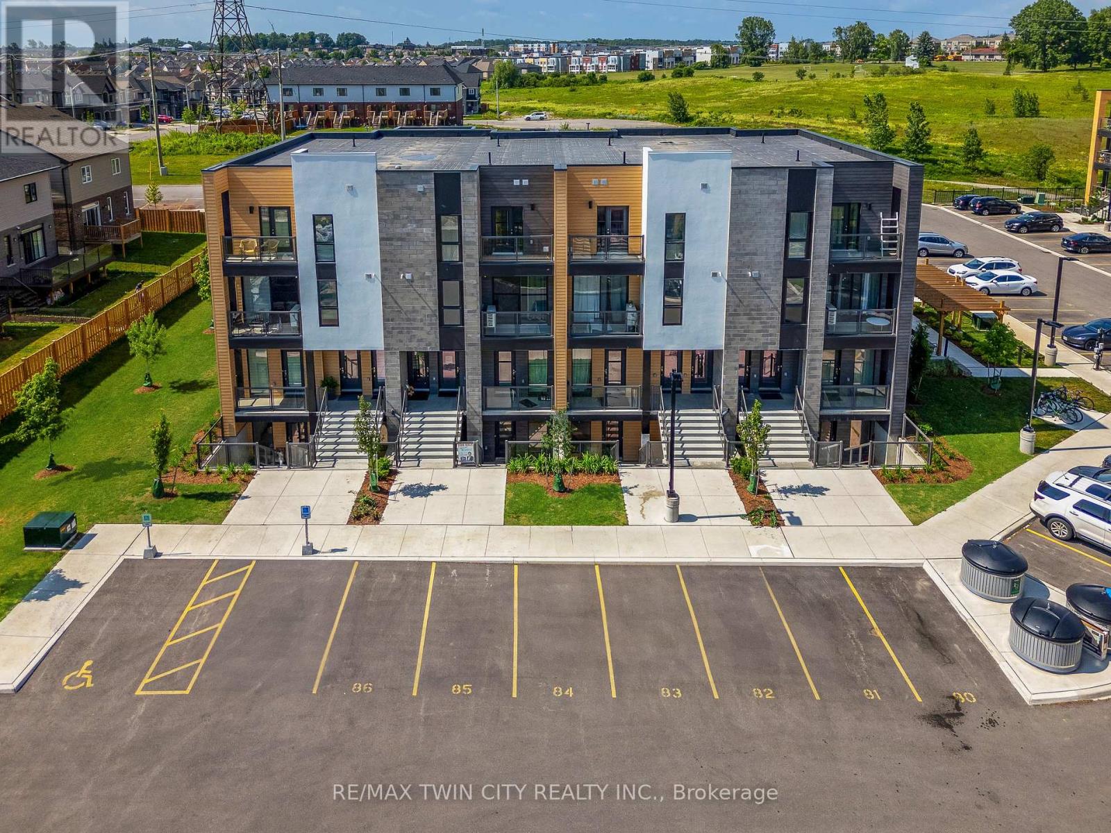 86 - 261 Woodbine Avenue, Kitchener, Ontario  N2R 0S7 - Photo 35 - X12508062