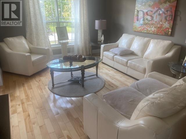 Property at 50 Lindenwood Terrace image 4