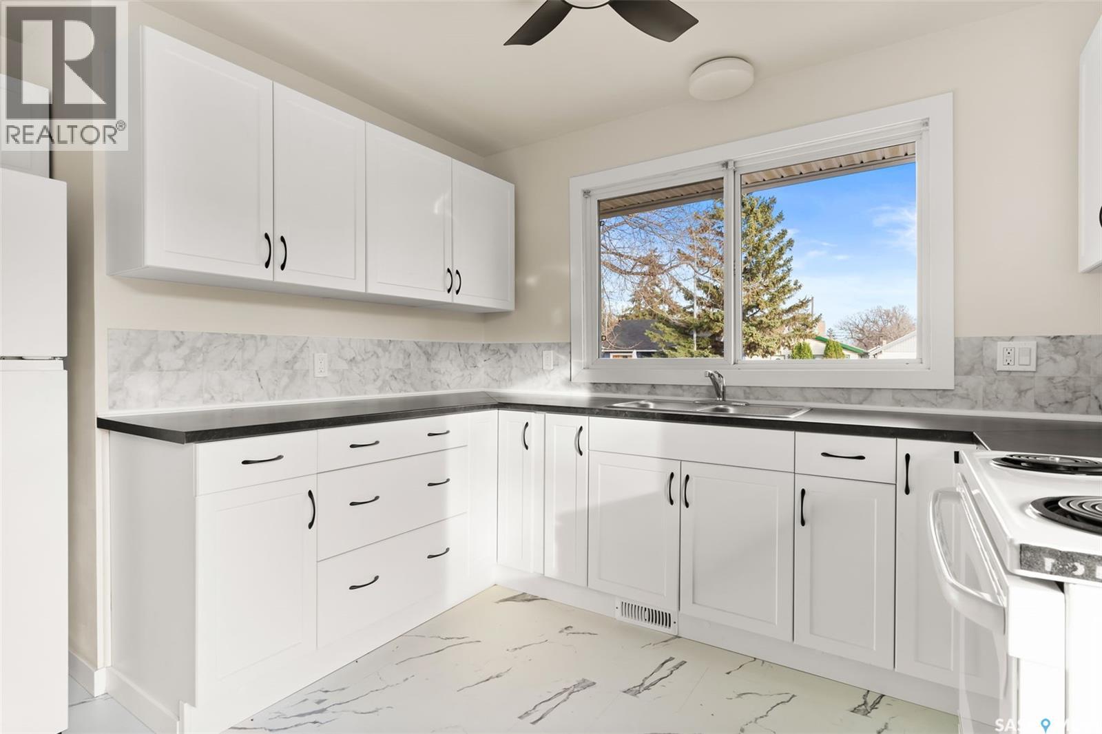 960 Elphinstone Street, Regina, Saskatchewan  S4T 3L6 - Photo 10 - SK022358