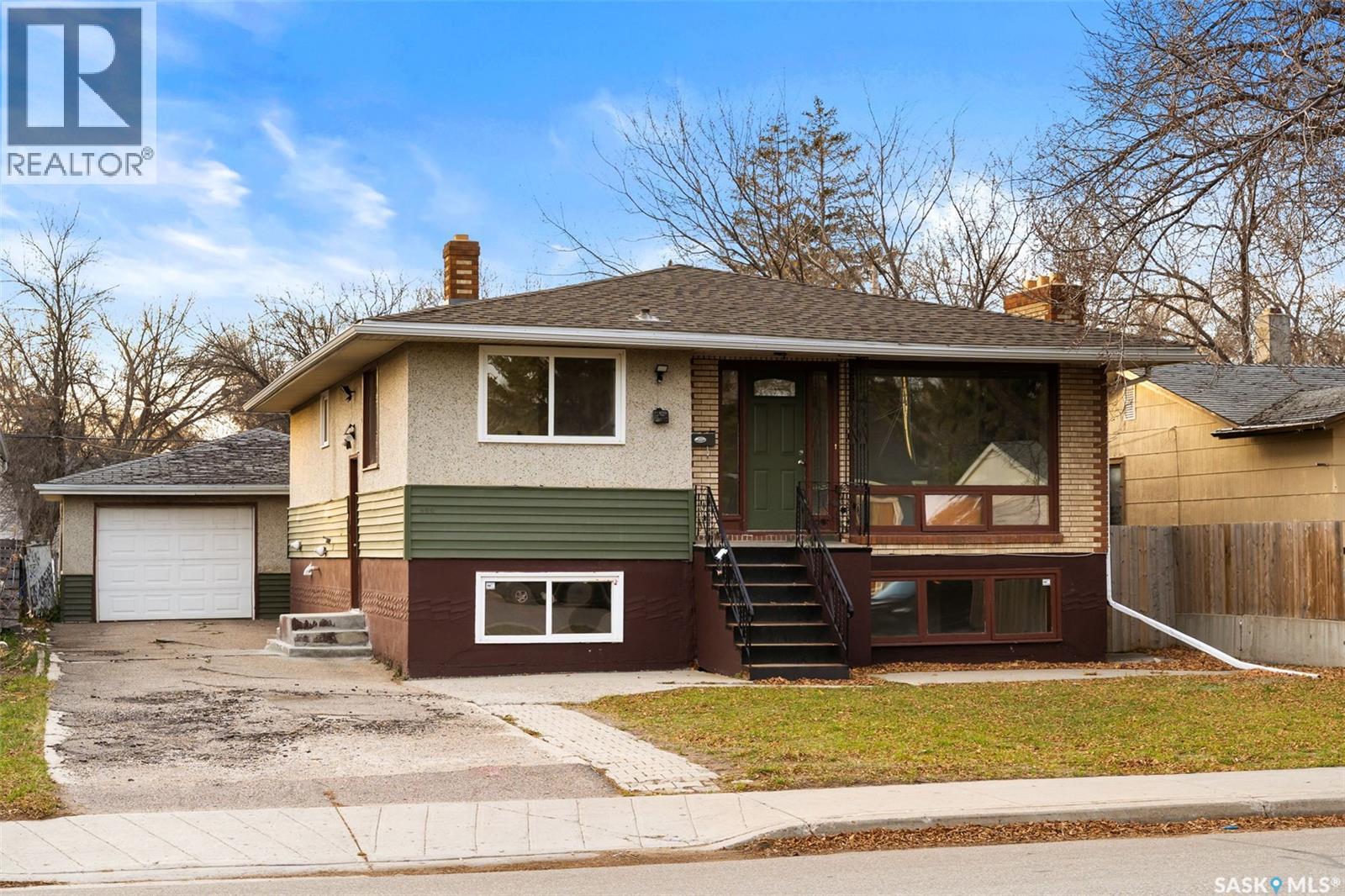 960 Elphinstone Street, Regina, Saskatchewan  S4T 3L6 - Photo 2 - SK022358