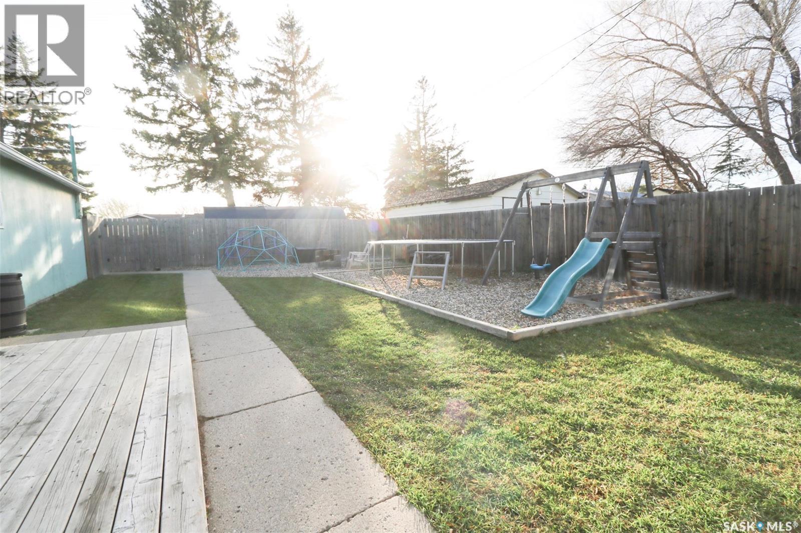 519 Seventh Avenue W, Melville, Saskatchewan  S0A 2P0 - Photo 29 - SK022325