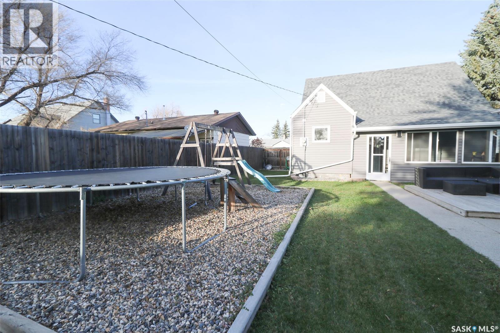 519 Seventh Avenue W, Melville, Saskatchewan  S0A 2P0 - Photo 32 - SK022325