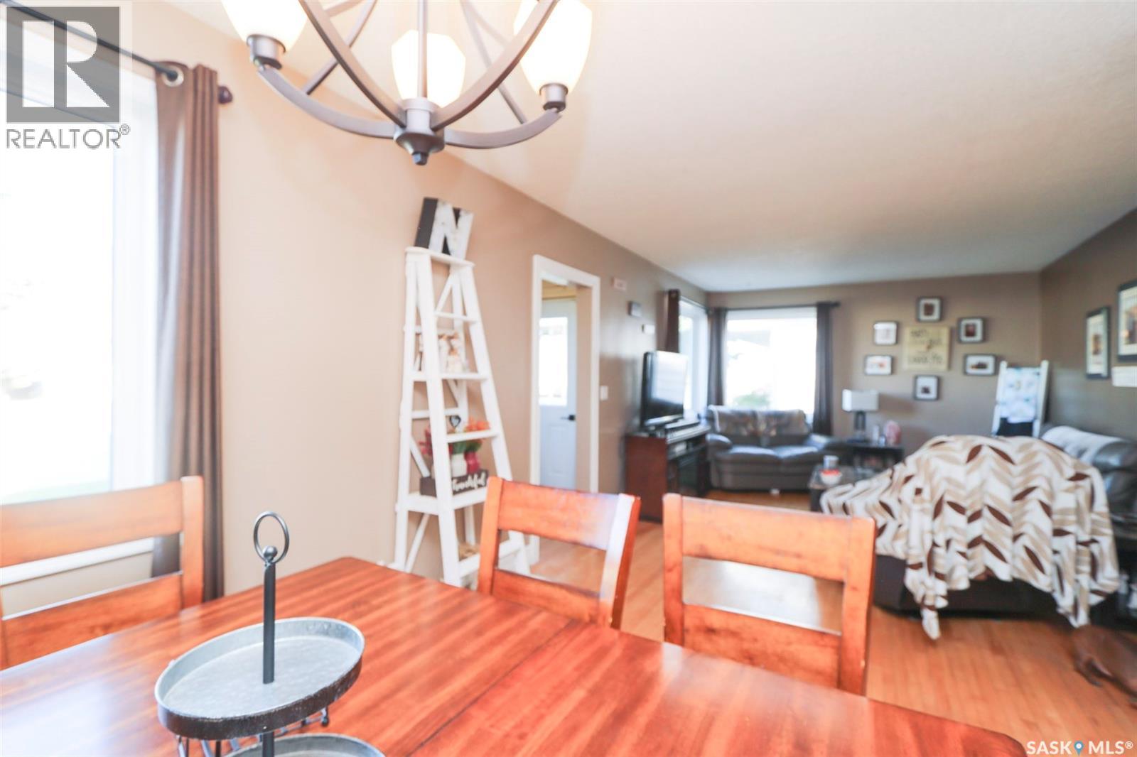 519 Seventh Avenue W, Melville, Saskatchewan  S0A 2P0 - Photo 6 - SK022325