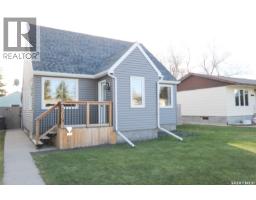 519 Seventh Avenue W, Melville, Ca