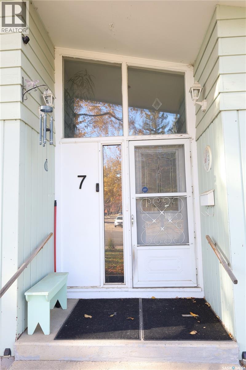 7 Howell Avenue, Saskatoon, Saskatchewan  S7L 3S7 - Photo 4 - SK022222