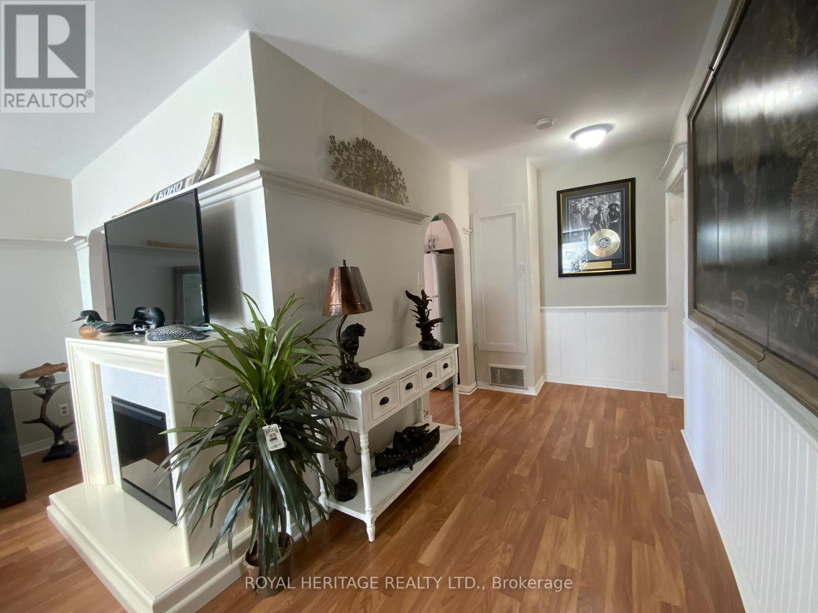 65 Bolton Street, Kawartha Lakes, Ontario  K0M 1A0 - Photo 6 - X12472784