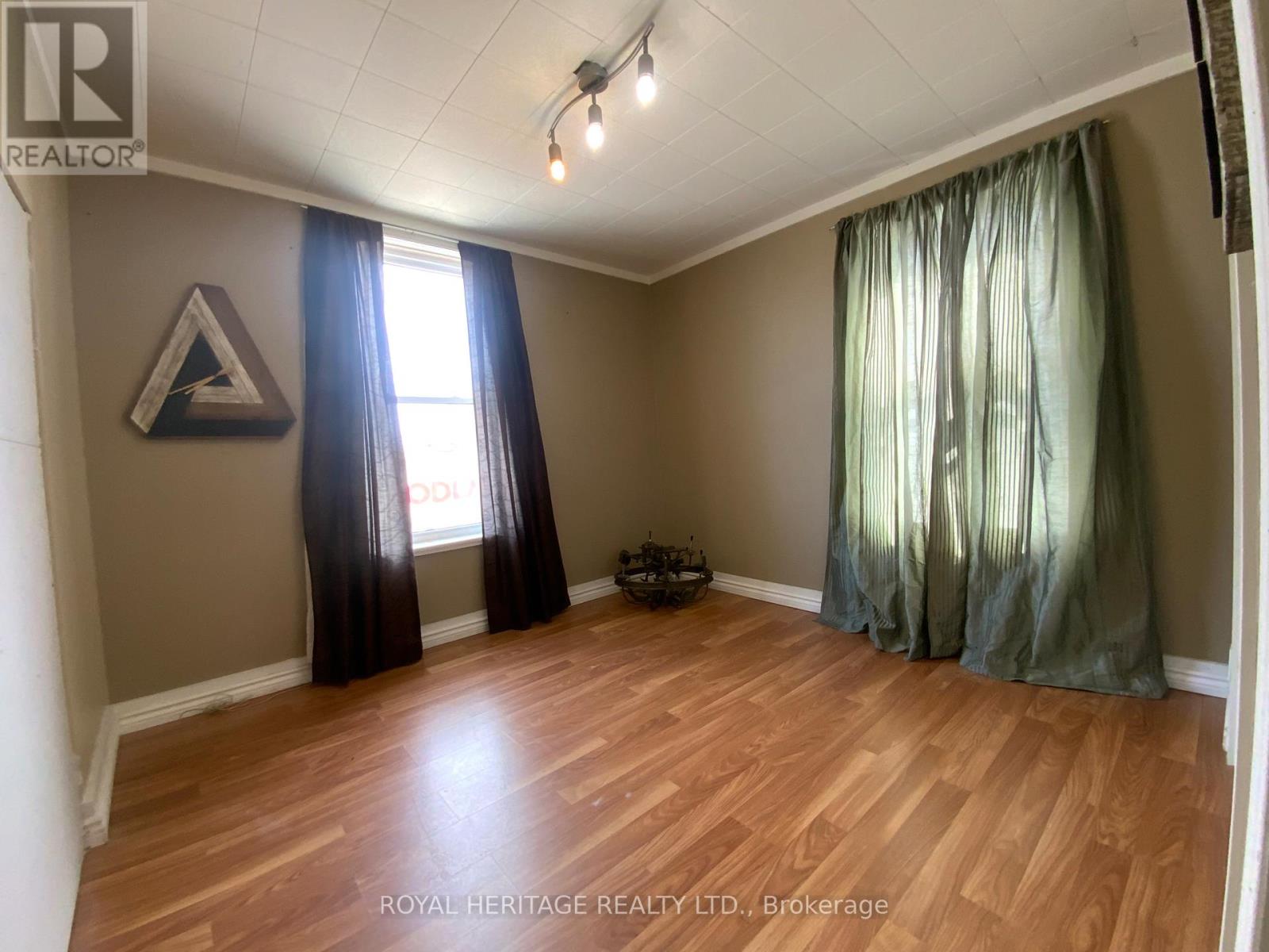 65 Bolton Street, Kawartha Lakes, Ontario  K0M 1A0 - Photo 8 - X12472784